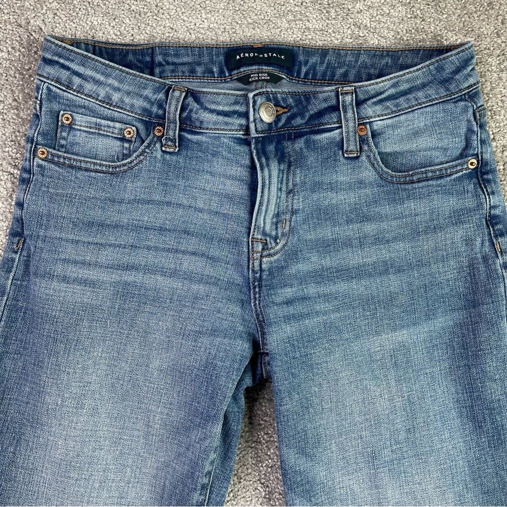 Aeropostale Jeans Women’s 8 Blue Crop Boot Mid-Rise Medium Wash Raw Hem - Picture 2 of 10